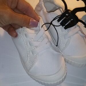 Every Toddler & Parent White Canvas No laces to tie! EASY Slip on stretch laces